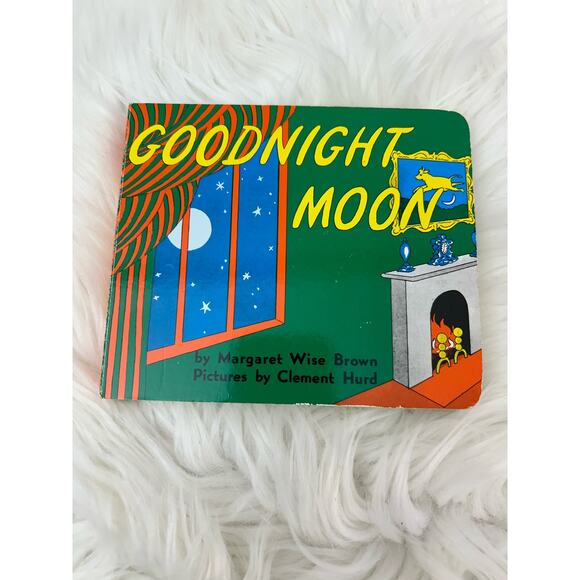 Goodnight Moon Book Kid's Children's Hardback Pages GUC - Picture 1 of 4